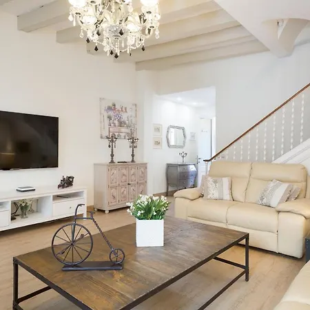 Holiday home Centre Beach House